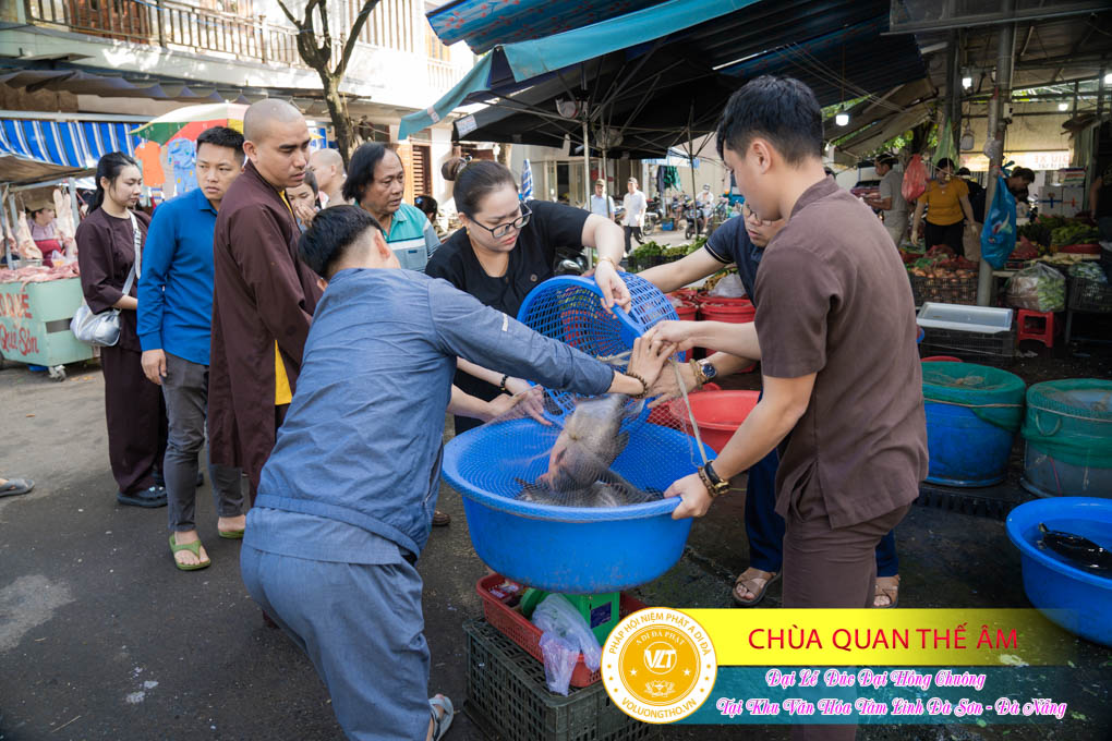 hinh-anh-duc-dai-hong-chuong-tai-khu-tam-linh-da-son-da-nang-ngay-17-12-2023-chua-quan-the-am-duc-trong-lam-dong-25.jpg