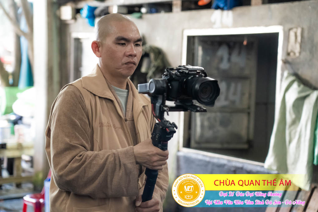 hinh-anh-duc-dai-hong-chuong-tai-khu-tam-linh-da-son-da-nang-ngay-17-12-2023-chua-quan-the-am-duc-trong-lam-dong-37.jpg
