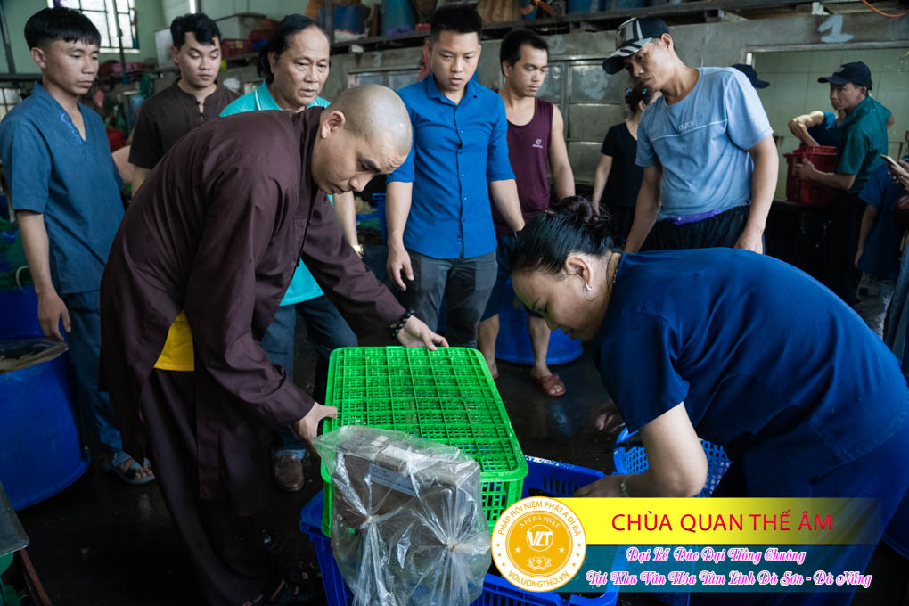hinh-anh-duc-dai-hong-chuong-tai-khu-tam-linh-da-son-da-nang-ngay-17-12-2023-chua-quan-the-am-duc-trong-lam-dong-42.jpg