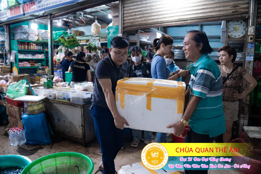 hinh-anh-duc-dai-hong-chuong-tai-khu-tam-linh-da-son-da-nang-ngay-17-12-2023-chua-quan-the-am-duc-trong-lam-dong-56.jpg