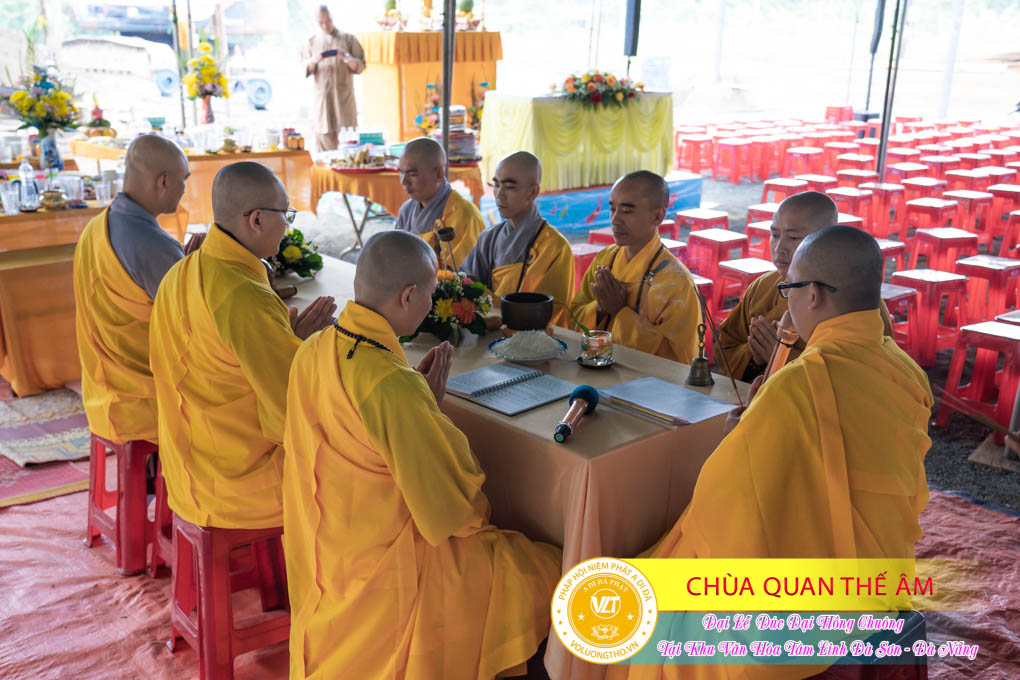 hinh-anh-duc-dai-hong-chuong-tai-khu-tam-linh-da-son-da-nang-ngay-17-12-2023-chua-quan-the-am-duc-trong-lam-dong-74.jpg
