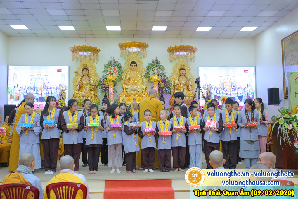 hinh-anh-khai-giang-lop-de-tu-quy-tai-chua-quan-the-am-ngay-09-02-2020-chua-quan-the-am-duc-trong-lam-dong-30.jpg