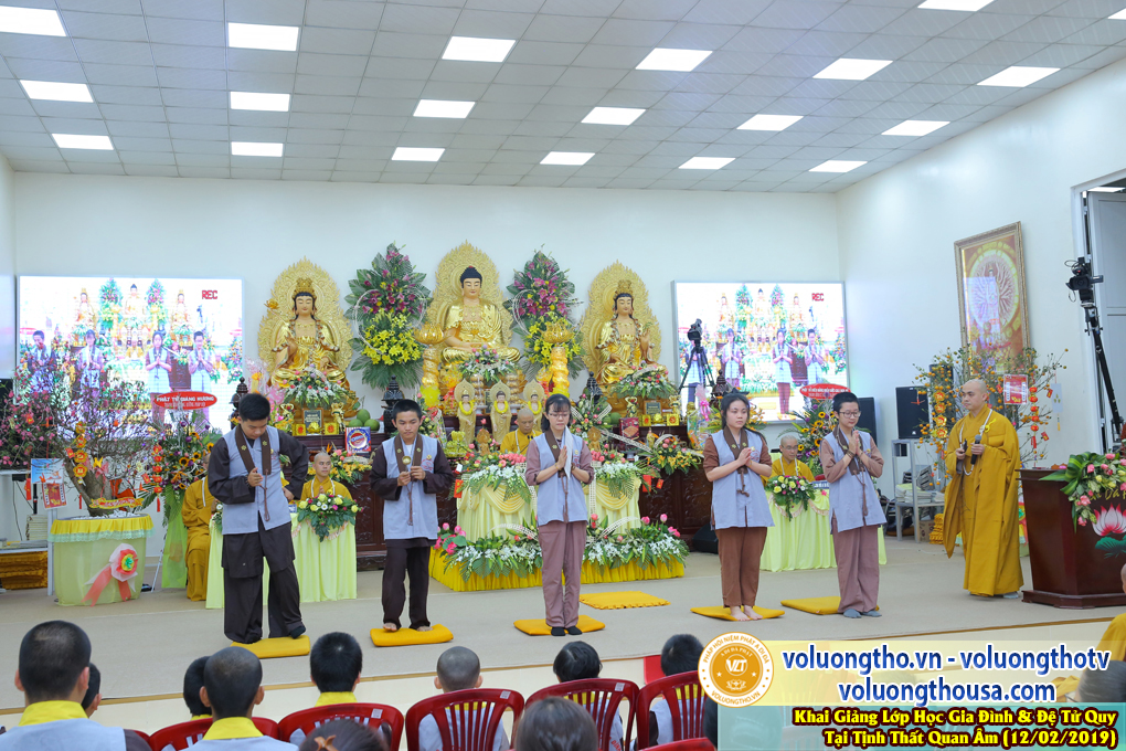 hinh-anh-khai-giang-lop-giao-duc-gia-dinh-va-de-tu-quy-ngay-12-02-2019-chua-quan-the-am-duc-trong-lam-dong-11.jpg