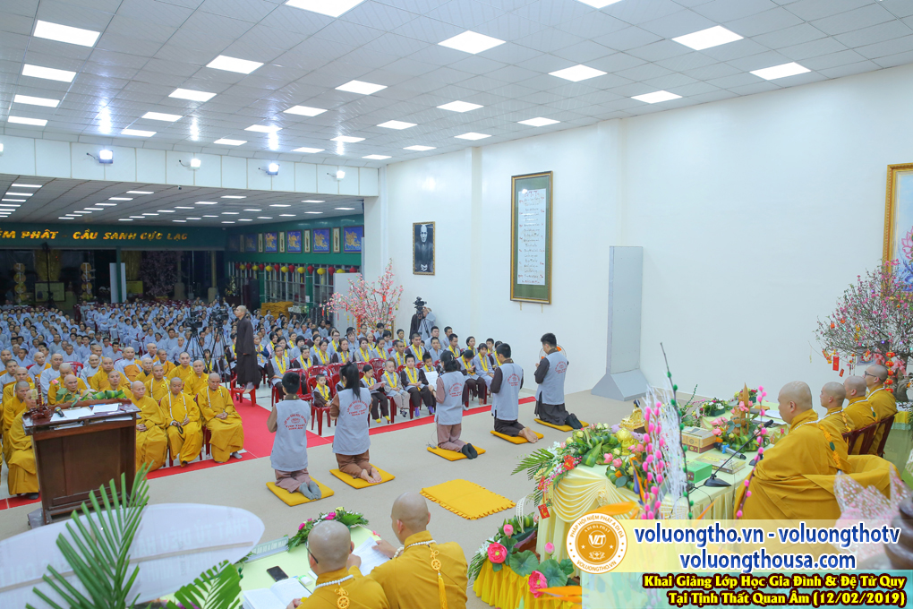 hinh-anh-khai-giang-lop-giao-duc-gia-dinh-va-de-tu-quy-ngay-12-02-2019-chua-quan-the-am-duc-trong-lam-dong-13.jpg
