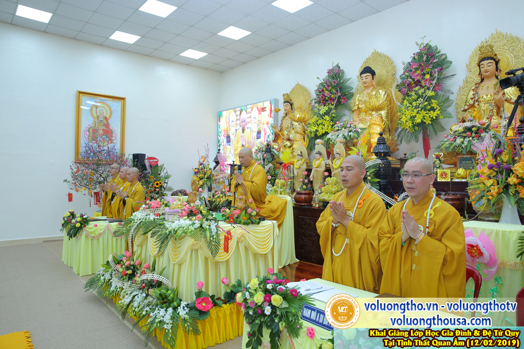 hinh-anh-khai-giang-lop-giao-duc-gia-dinh-va-de-tu-quy-ngay-12-02-2019-chua-quan-the-am-duc-trong-lam-dong-3.jpg