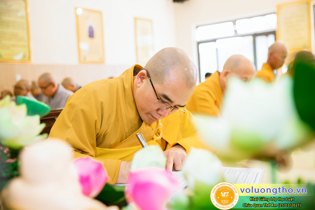 hinh-anh-khai-giang-lop-luat-hoc-ngay-25-03-2021-chua-quan-the-am-duc-trong-lam-dong-2.jpg