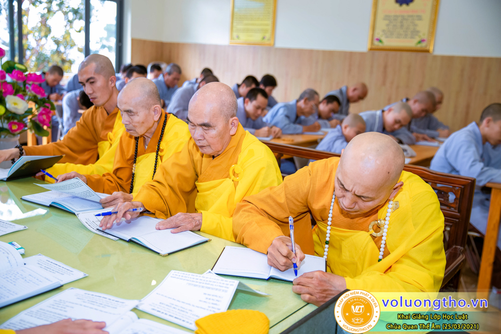 hinh-anh-khai-giang-lop-luat-hoc-ngay-25-03-2021-chua-quan-the-am-duc-trong-lam-dong-29.jpg