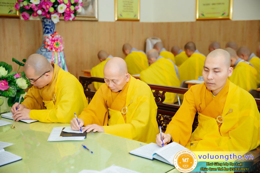 hinh-anh-khai-giang-lop-luat-hoc-ngay-25-03-2021-chua-quan-the-am-duc-trong-lam-dong-30.jpg