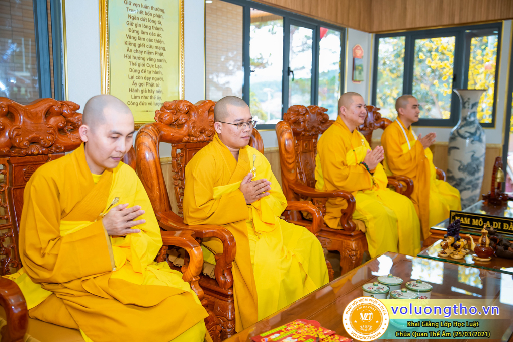 hinh-anh-khai-giang-lop-luat-hoc-ngay-25-03-2021-chua-quan-the-am-duc-trong-lam-dong-6.jpg