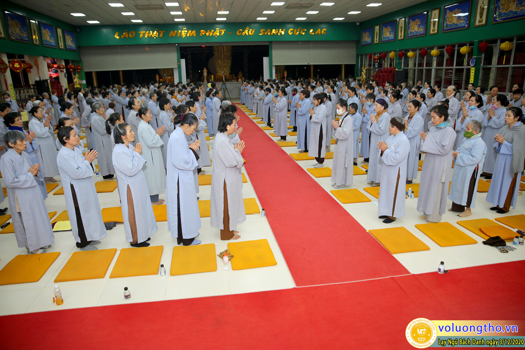 hinh-anh-lay-ngu-bach-danh-ngay-03-12-2020-chua-quan-the-am-duc-trong-lam-dong-1.jpg