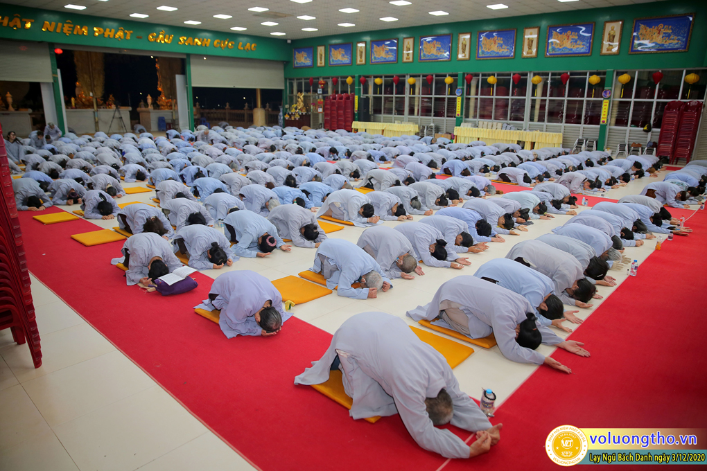 hinh-anh-lay-ngu-bach-danh-ngay-03-12-2020-chua-quan-the-am-duc-trong-lam-dong-10.jpg