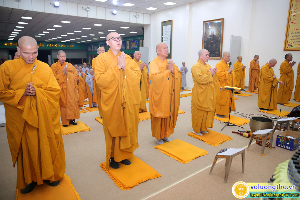 hinh-anh-lay-ngu-bach-danh-ngay-03-12-2020-chua-quan-the-am-duc-trong-lam-dong-11.jpg