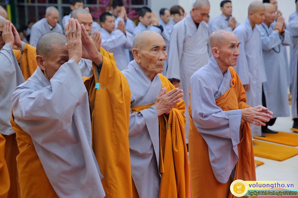 hinh-anh-lay-ngu-bach-danh-ngay-03-12-2020-chua-quan-the-am-duc-trong-lam-dong-24.jpg