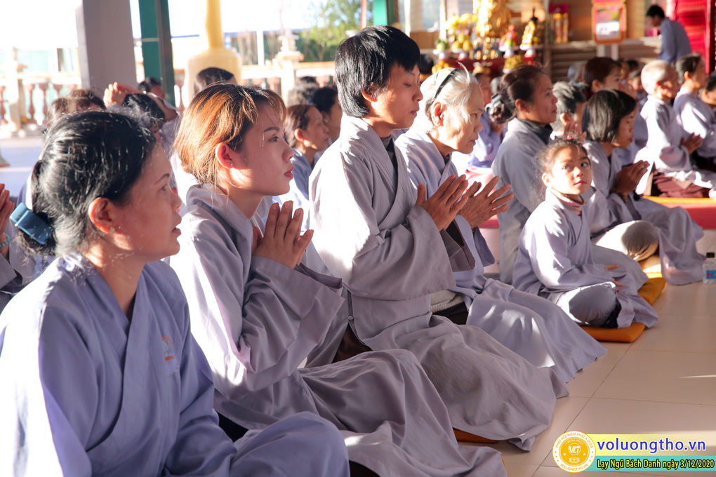 hinh-anh-lay-ngu-bach-danh-ngay-03-12-2020-chua-quan-the-am-duc-trong-lam-dong-31.jpg