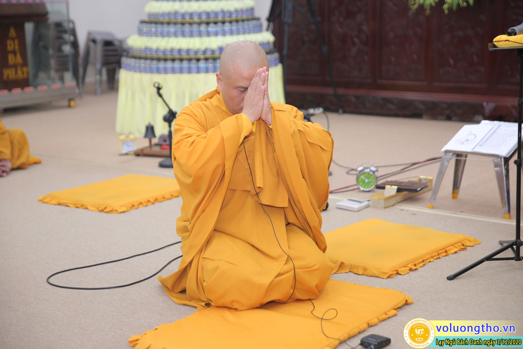 hinh-anh-lay-ngu-bach-danh-ngay-03-12-2020-chua-quan-the-am-duc-trong-lam-dong-4.jpg