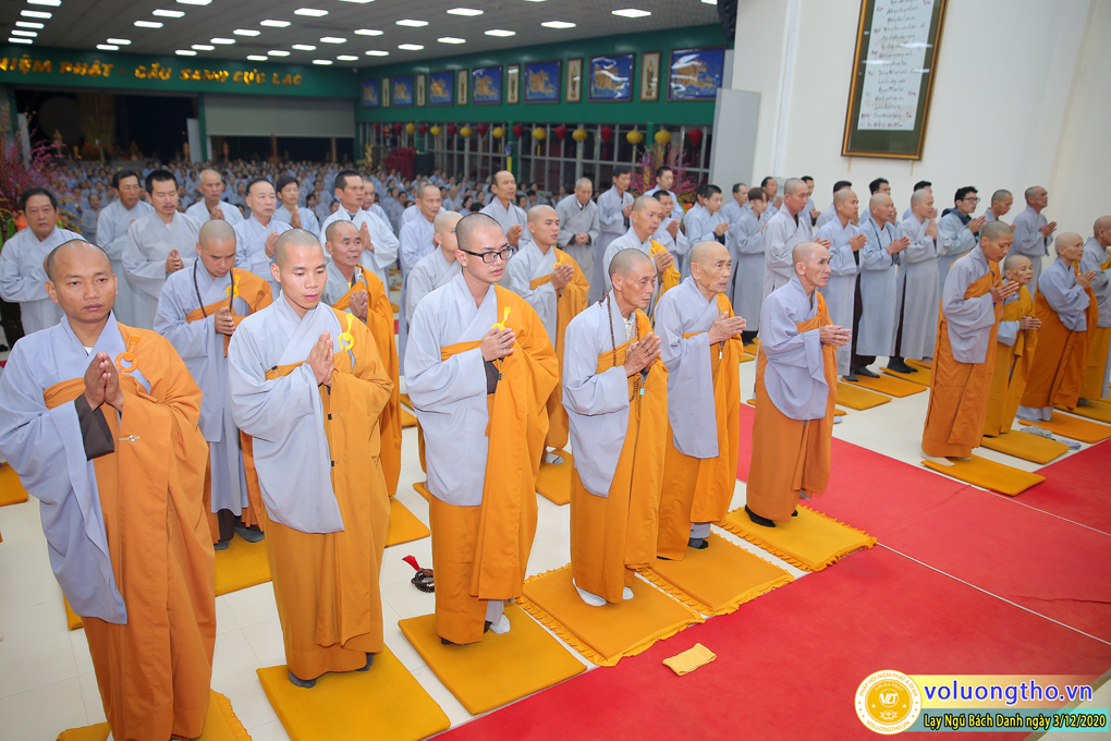 hinh-anh-lay-ngu-bach-danh-ngay-03-12-2020-chua-quan-the-am-duc-trong-lam-dong-8.jpg