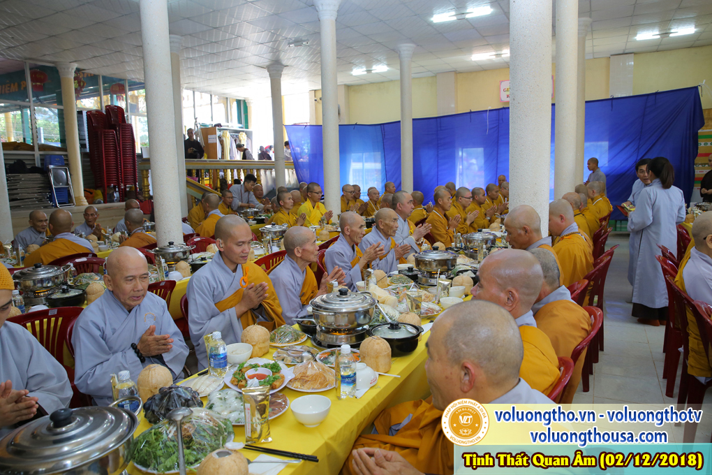 hinh-anh-le-cung-duong-trai-tang-tai-chua-quan-the-am-ngay-02-12-2018-chua-quan-the-am-duc-trong-lam-dong-26.jpg