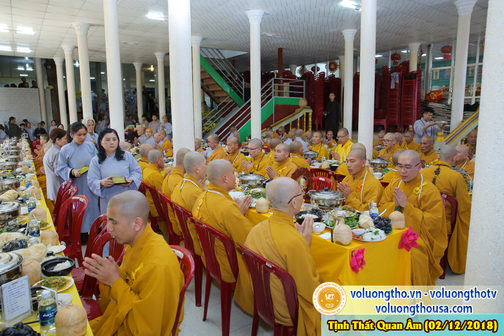 hinh-anh-le-cung-duong-trai-tang-tai-chua-quan-the-am-ngay-02-12-2018-chua-quan-the-am-duc-trong-lam-dong-28.jpg