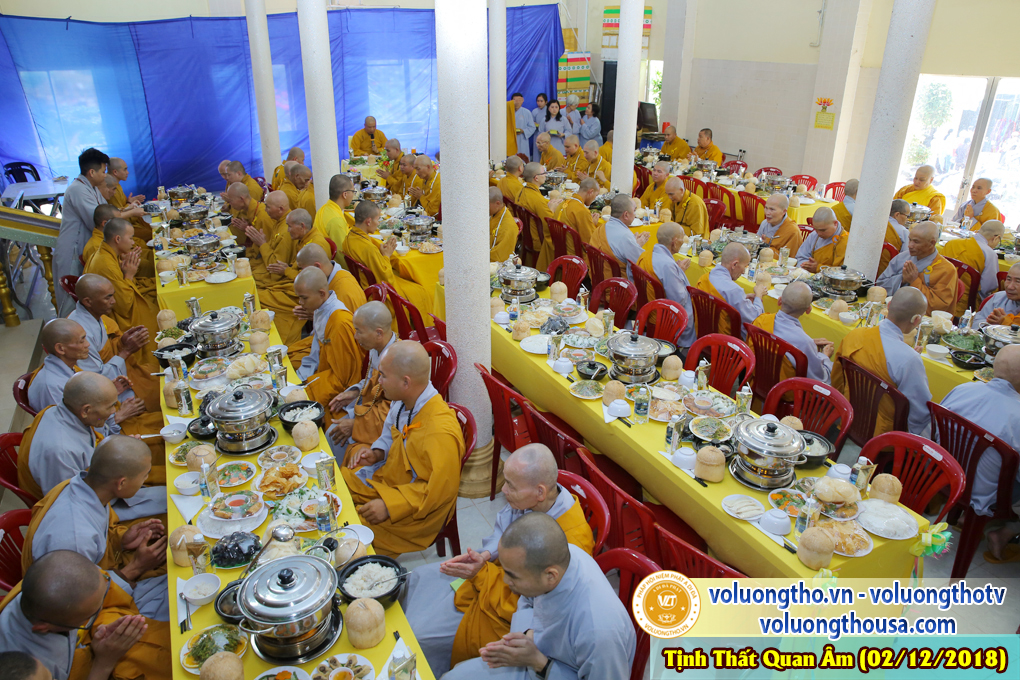 hinh-anh-le-cung-duong-trai-tang-tai-chua-quan-the-am-ngay-02-12-2018-chua-quan-the-am-duc-trong-lam-dong-29.jpg