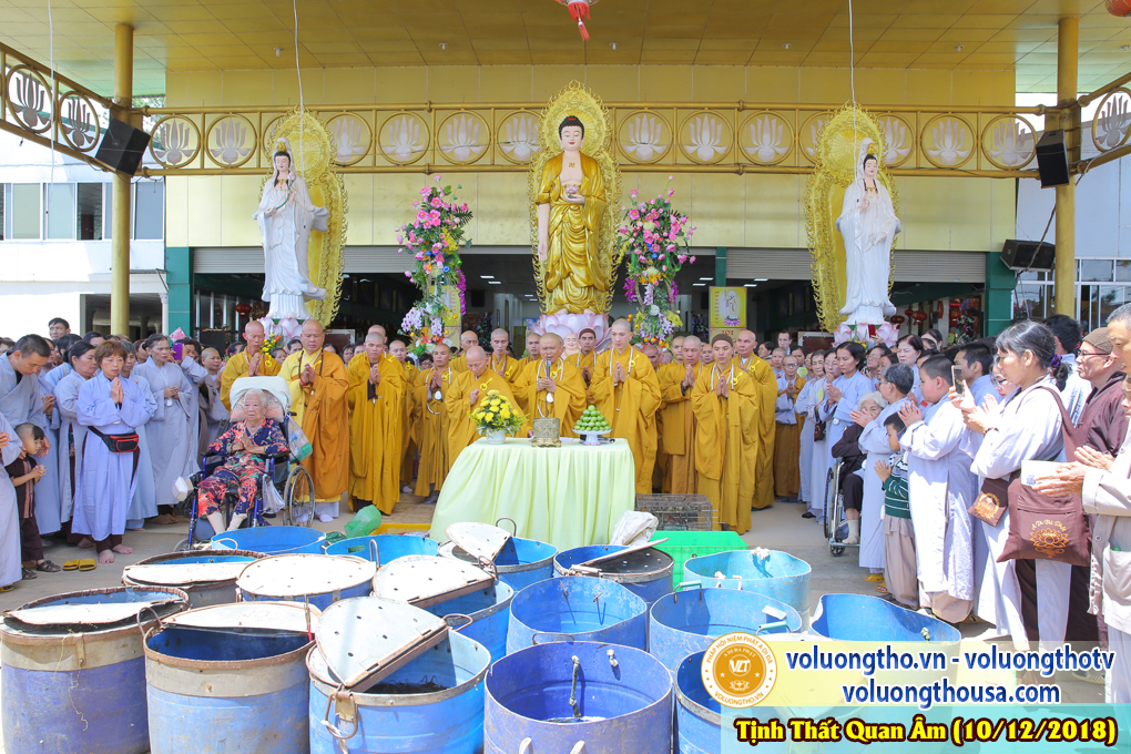 hinh-anh-le-cung-duong-trai-tang-tai-chua-quan-the-am-ngay-09-12-2018-chua-quan-the-am-duc-trong-lam-dong-10.jpg