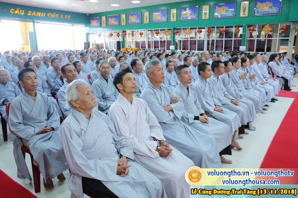 hinh-anh-le-cung-duong-trai-tang-tai-chua-quan-the-am-ngay-13-11-2018-chua-quan-the-am-duc-trong-lam-dong-10.jpg
