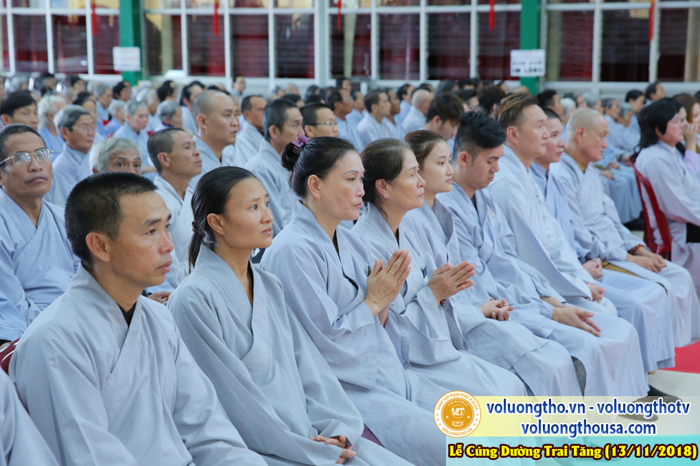 hinh-anh-le-cung-duong-trai-tang-tai-chua-quan-the-am-ngay-13-11-2018-chua-quan-the-am-duc-trong-lam-dong-11.jpg