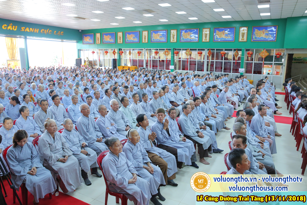 hinh-anh-le-cung-duong-trai-tang-tai-chua-quan-the-am-ngay-13-11-2018-chua-quan-the-am-duc-trong-lam-dong-13.jpg