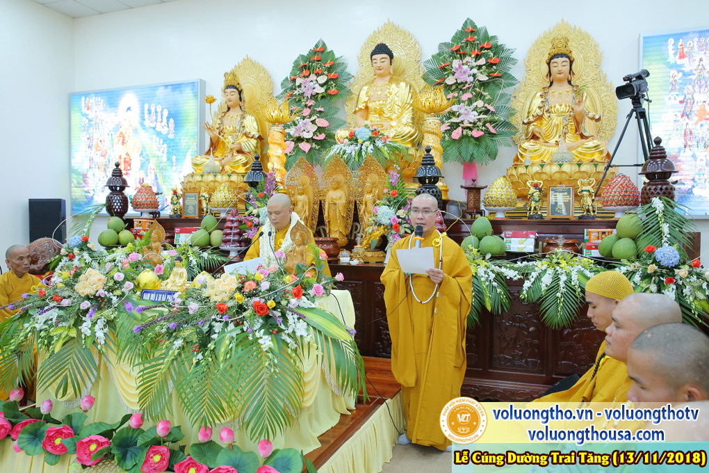 hinh-anh-le-cung-duong-trai-tang-tai-chua-quan-the-am-ngay-13-11-2018-chua-quan-the-am-duc-trong-lam-dong-17.jpg