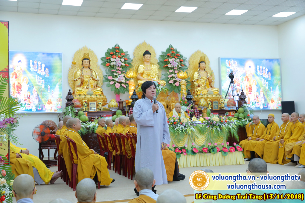 hinh-anh-le-cung-duong-trai-tang-tai-chua-quan-the-am-ngay-13-11-2018-chua-quan-the-am-duc-trong-lam-dong-24.jpg