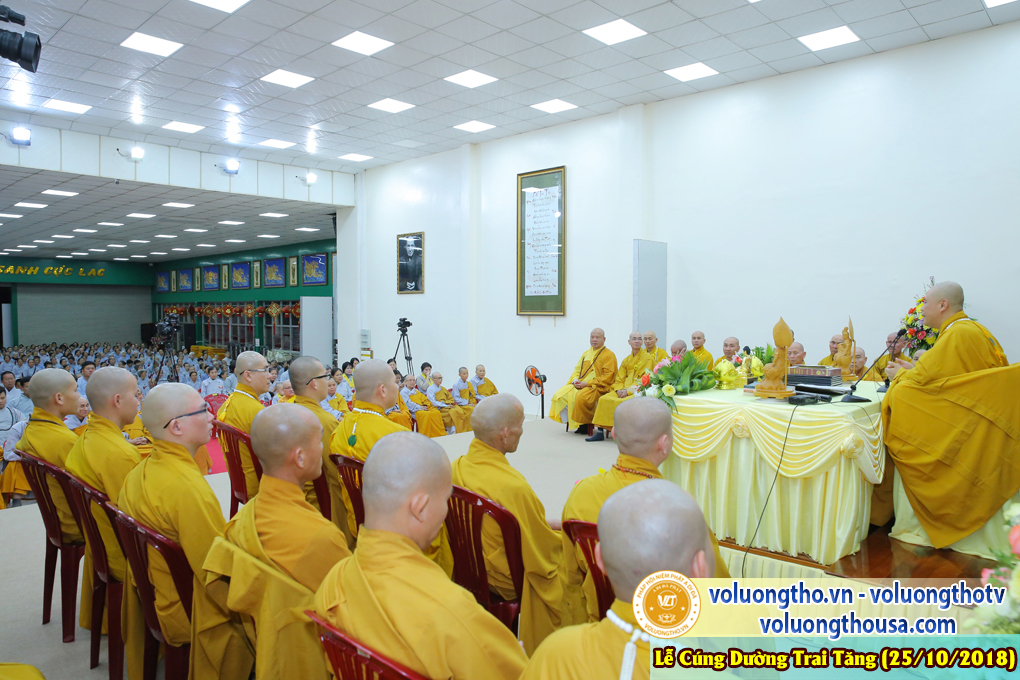 hinh-anh-le-cung-duong-trai-tang-tai-chua-quan-the-am-ngay-25-10-2018-chua-quan-the-am-duc-trong-lam-dong-11.jpg