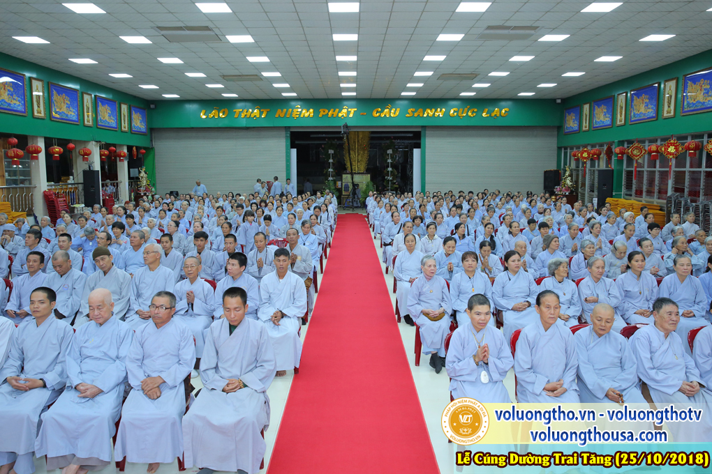 hinh-anh-le-cung-duong-trai-tang-tai-chua-quan-the-am-ngay-25-10-2018-chua-quan-the-am-duc-trong-lam-dong-2.jpg
