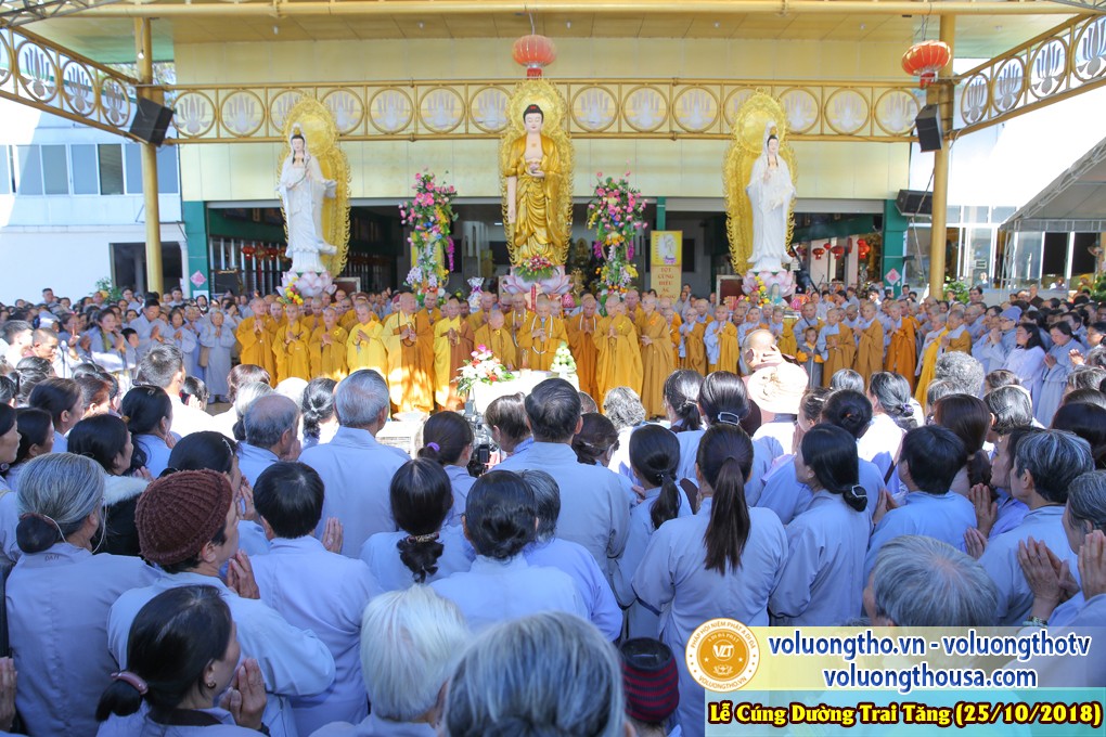 hinh-anh-le-cung-duong-trai-tang-tai-chua-quan-the-am-ngay-25-10-2018-chua-quan-the-am-duc-trong-lam-dong-24.jpg