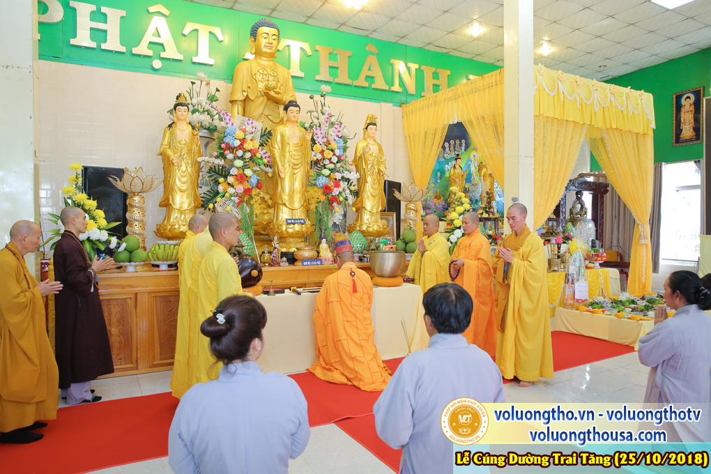 hinh-anh-le-cung-duong-trai-tang-tai-chua-quan-the-am-ngay-25-10-2018-chua-quan-the-am-duc-trong-lam-dong-25.jpg