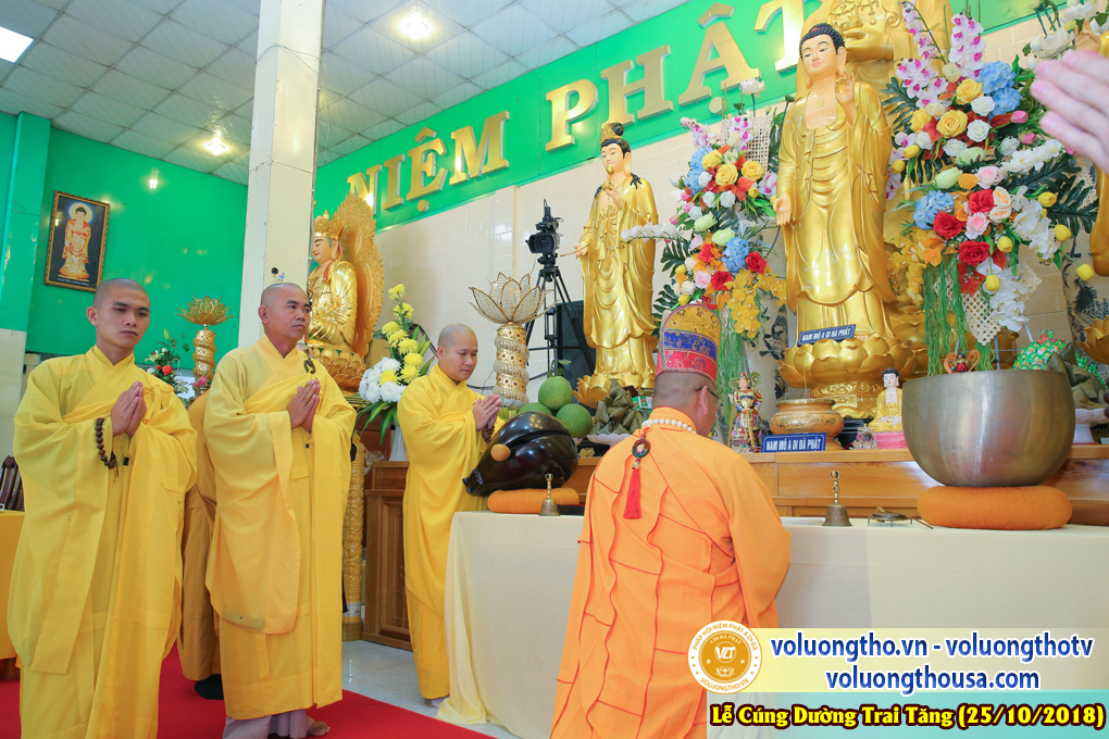 hinh-anh-le-cung-duong-trai-tang-tai-chua-quan-the-am-ngay-25-10-2018-chua-quan-the-am-duc-trong-lam-dong-28.jpg