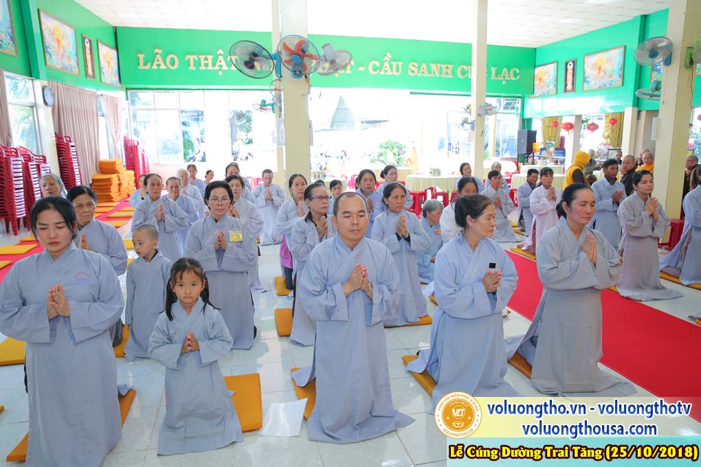 hinh-anh-le-cung-duong-trai-tang-tai-chua-quan-the-am-ngay-25-10-2018-chua-quan-the-am-duc-trong-lam-dong-29.jpg