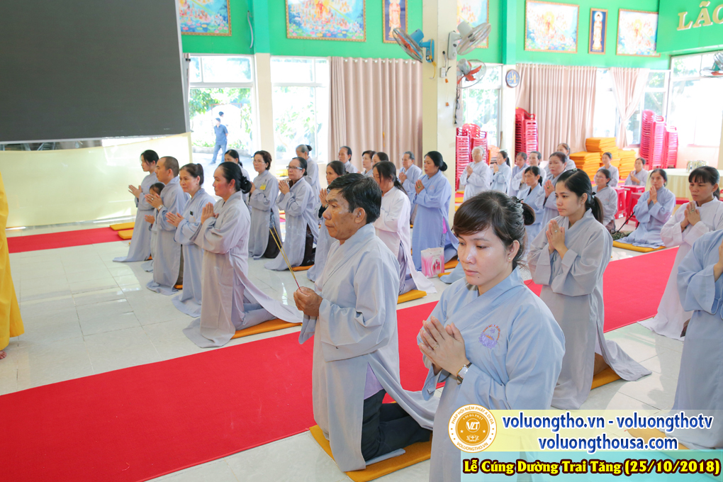 hinh-anh-le-cung-duong-trai-tang-tai-chua-quan-the-am-ngay-25-10-2018-chua-quan-the-am-duc-trong-lam-dong-30.jpg