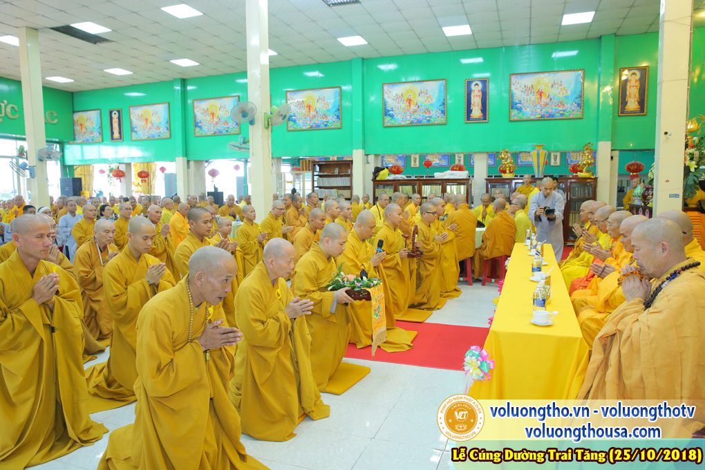 hinh-anh-le-cung-duong-trai-tang-tai-chua-quan-the-am-ngay-25-10-2018-chua-quan-the-am-duc-trong-lam-dong-38.jpg