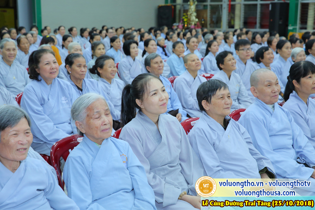 hinh-anh-le-cung-duong-trai-tang-tai-chua-quan-the-am-ngay-25-10-2018-chua-quan-the-am-duc-trong-lam-dong-6.jpg
