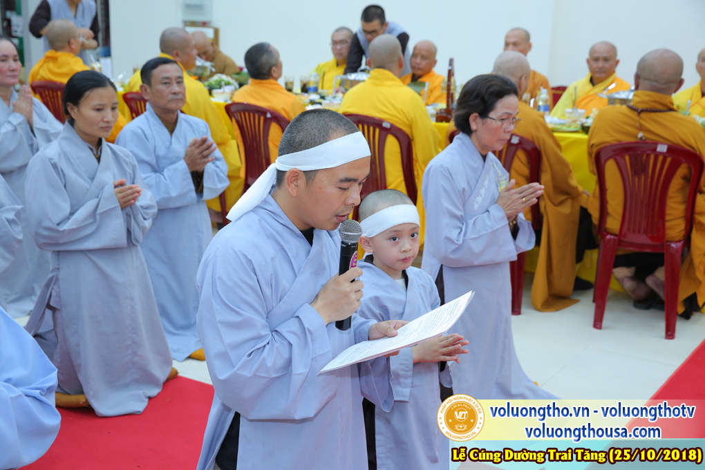 hinh-anh-le-cung-duong-trai-tang-tai-chua-quan-the-am-ngay-25-10-2018-chua-quan-the-am-duc-trong-lam-dong-60.jpg