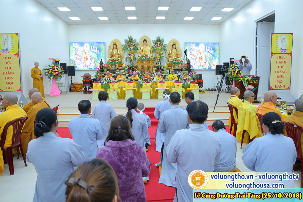 hinh-anh-le-cung-duong-trai-tang-tai-chua-quan-the-am-ngay-25-10-2018-chua-quan-the-am-duc-trong-lam-dong-63.jpg