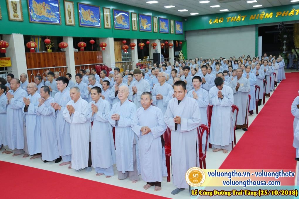 hinh-anh-le-cung-duong-trai-tang-tai-chua-quan-the-am-ngay-25-10-2018-chua-quan-the-am-duc-trong-lam-dong-67.jpg