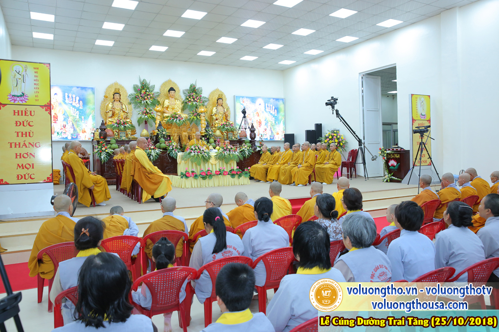 hinh-anh-le-cung-duong-trai-tang-tai-chua-quan-the-am-ngay-25-10-2018-chua-quan-the-am-duc-trong-lam-dong-89.jpg