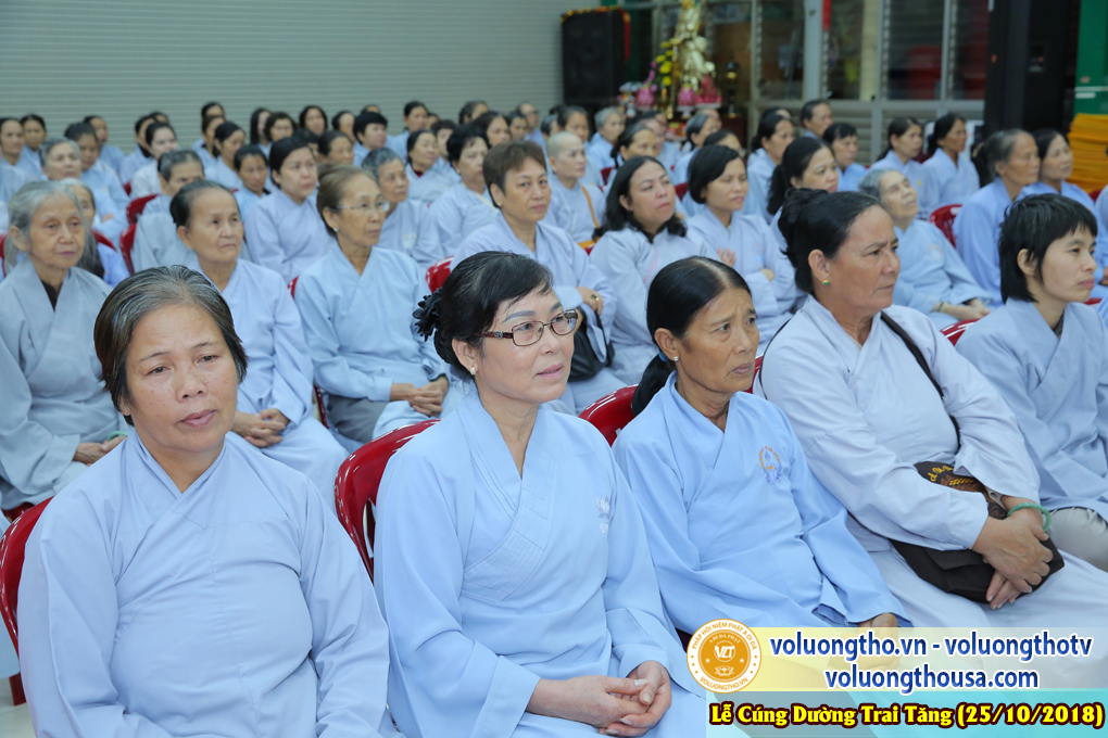 hinh-anh-le-cung-duong-trai-tang-tai-chua-quan-the-am-ngay-25-10-2018-chua-quan-the-am-duc-trong-lam-dong-9.jpg