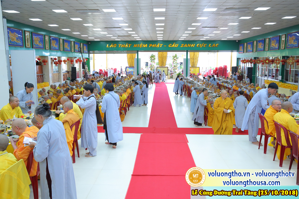 hinh-anh-le-cung-duong-trai-tang-tai-chua-quan-the-am-ngay-25-10-2018-chua-quan-the-am-duc-trong-lam-dong-94.jpg