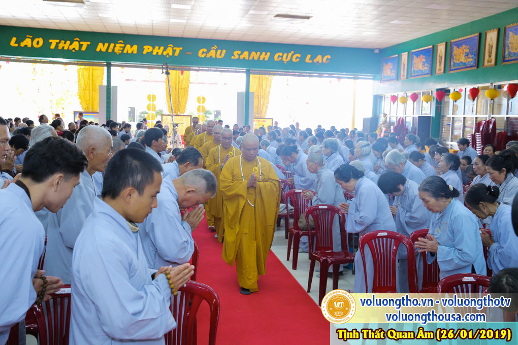 hinh-anh-le-cung-duong-trai-tang-tai-chua-quan-the-am-ngay-27-01-2019-chua-quan-the-am-duc-trong-lam-dong-1.jpg
