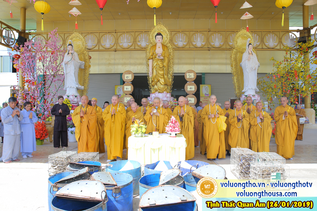 hinh-anh-le-cung-duong-trai-tang-tai-chua-quan-the-am-ngay-27-01-2019-chua-quan-the-am-duc-trong-lam-dong-17.jpg