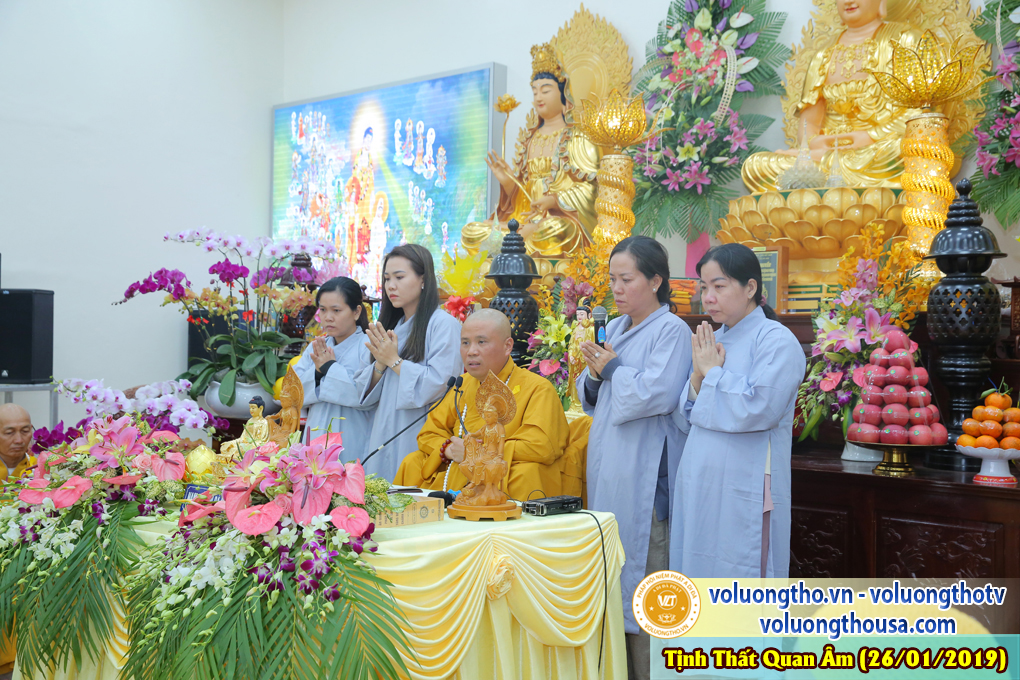 hinh-anh-le-cung-duong-trai-tang-tai-chua-quan-the-am-ngay-27-01-2019-chua-quan-the-am-duc-trong-lam-dong-3.jpg