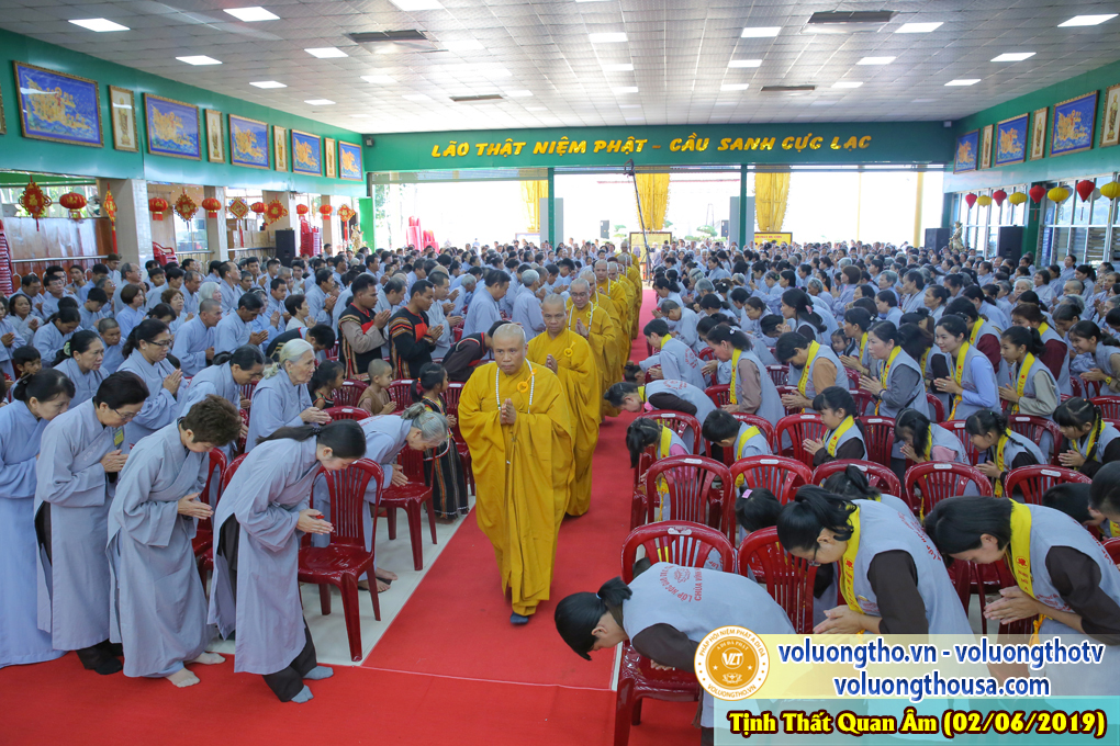 hinh-anh-le-khai-giang-lop-de-tu-quy-ngay-02-06-2019-chua-quan-the-am-duc-trong-lam-dong-12.jpg
