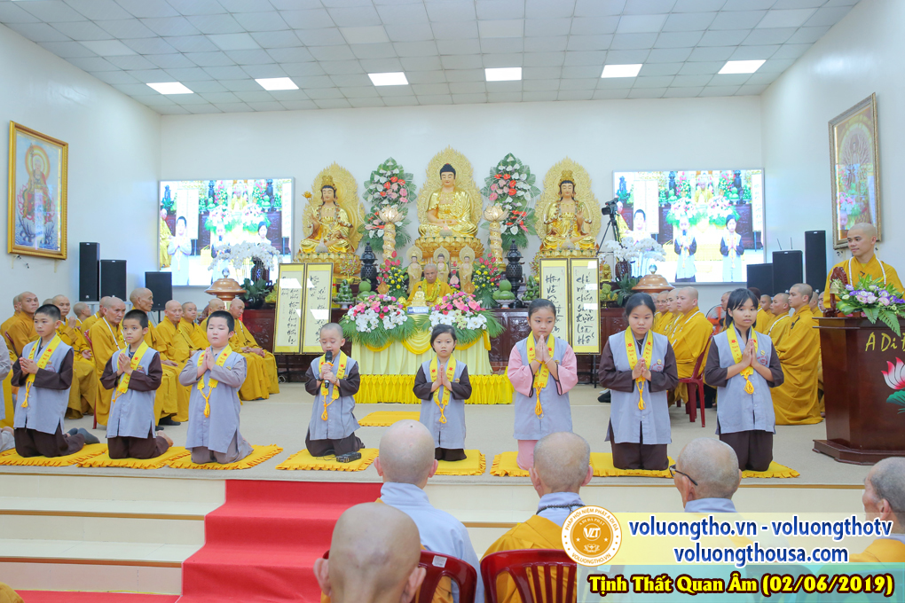 hinh-anh-le-khai-giang-lop-de-tu-quy-ngay-02-06-2019-chua-quan-the-am-duc-trong-lam-dong-22.jpg