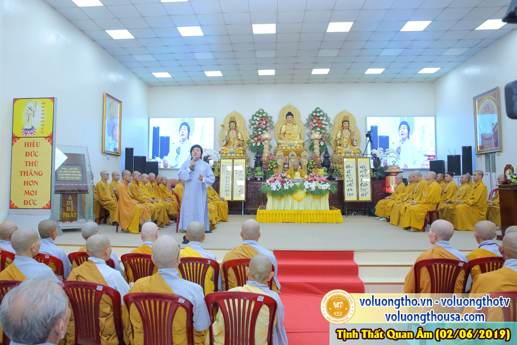 hinh-anh-le-khai-giang-lop-de-tu-quy-ngay-02-06-2019-chua-quan-the-am-duc-trong-lam-dong-35.jpg